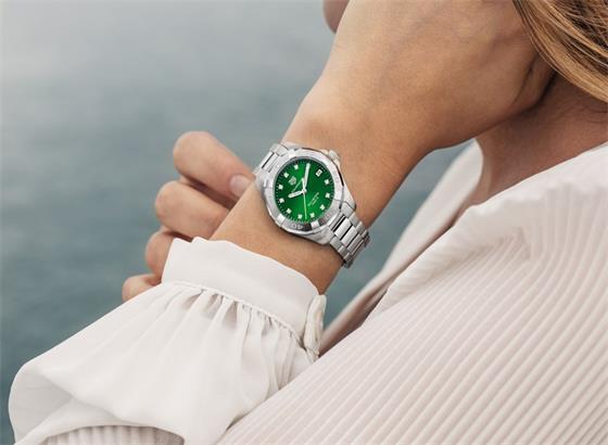 豪雅Aquaracer Green 2019女士腕表