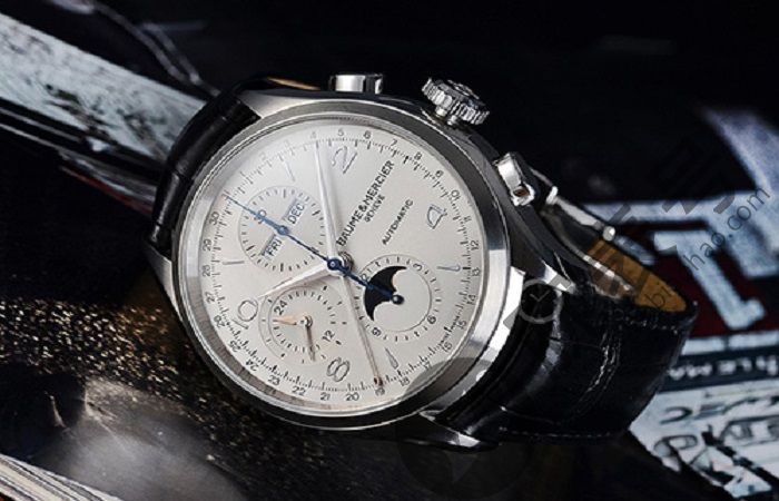 動手Baume＆Mercier Clifton完成日歷審查