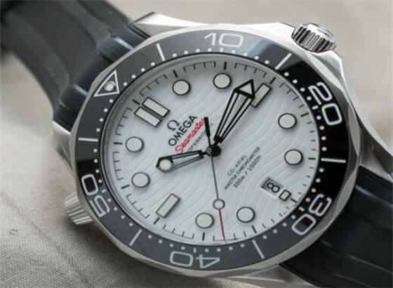 歐米茄Seamaster Diver 300M